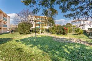 Το κτήριο όπου στεγάζεται  το διαμέρισμα