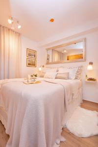 Postel nebo postele na pokoji v ubytování Perfect Downtown Apartment A217