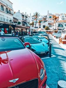 OleHolidays Benabola 15 Primera Línea Puerto Banús, Marbella ...