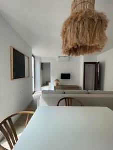TV a/nebo společenská místnost v ubytování Carmela Apartment.