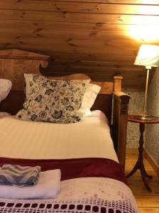 Cama o camas de una habitación en Visingsö Pensionat