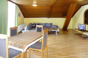 Posedenie v ubytovaní Apartment in St Kanzian by Klopeiner See