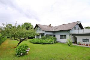 Vonkajšia záhrada v ubytovaní Apartment in St Kanzian by Klopeiner See