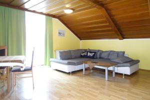 Posedenie v ubytovaní Apartment in St Kanzian by Klopeiner See