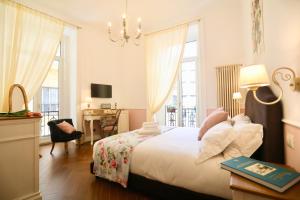 Postel nebo postele na pokoji v ubytování Macchiato Suites Boutique Guest House
