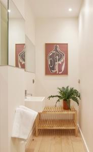 Kúpeľňa v ubytovaní Villa Loretopea by FeelFree Rentals + 37 fotografií