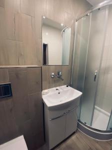 Ένα μπάνιο στο 3 Rybacka +6 φωτογραφίες