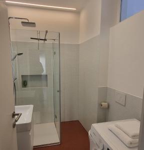 Kúpeľňa v ubytovaní Orange Flat by GrazRentals highest standard & free parking