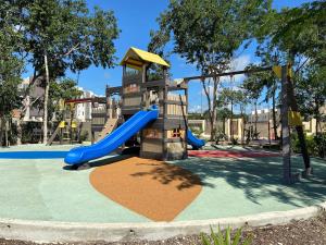 Herní místnost nebo prostor pro děti v ubytování El Wayak - Con Piscina Parking y Parque