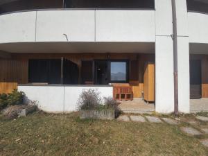 The building in which Az apartmant is located