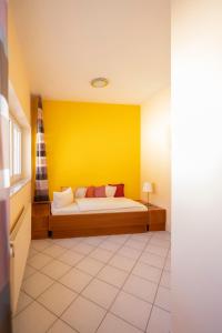 Postel nebo postele na pokoji v ubytování Hotel Nahetal