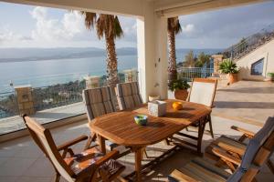 Un paisaje natural cerca del departamento 14 fotos más