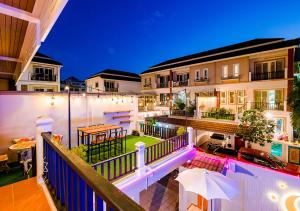 Gallery image of 4 Bedroom Town Villa With Private Pool in Pattaya South