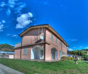 Afbeelding uit fotogalerij van Il Vecchio Casale in Porto Azzurro