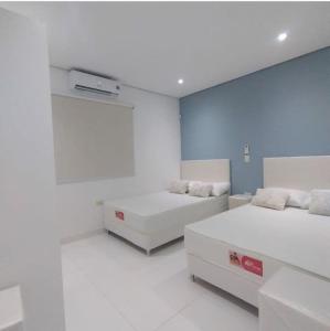 Postel nebo postele na pokoji v ubytování Villa San Nicolás con piscina + 10 fotografií