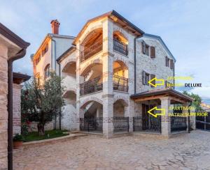 Budova, kde se apartmán nachází
