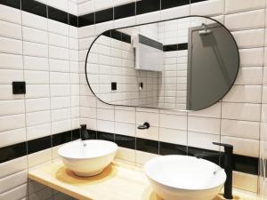 A bathroom at When in Athens Hostel