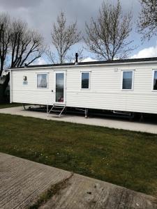 Foto da galeria de F 41 Hutleys Caravan Park em Saint Osyth