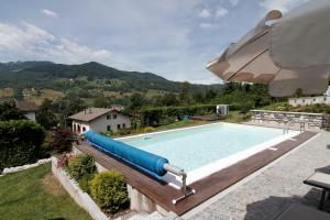 The swimming pool at or close to Hotel Corte Santa Libera