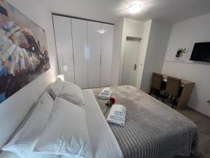 Postel nebo postele na pokoji v ubytování Rooms Marija