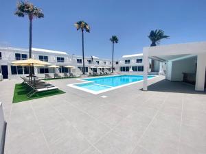 Gallery image of Atlantic View in Puerto del Carmen +2 photos