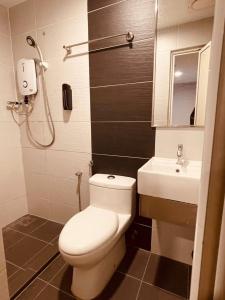 Ein Badezimmer in der Unterkunft Bergamo Hotel Pekeliling Kuala Lumpur