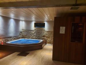 Gallery image of Gite Stone & Spa in Chasselay