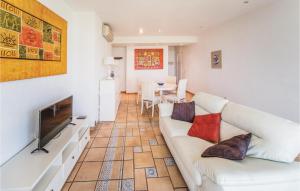 Zdjęcie z galerii obiektu 2 Bedroom Nice Apartment In San Jordi w mieście San Rafael del Río