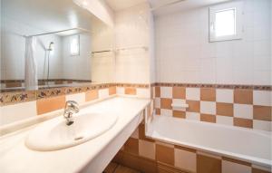 Zdjęcie z galerii obiektu 2 Bedroom Nice Apartment In San Jordi w mieście San Rafael del Río