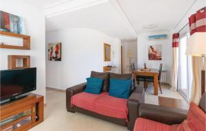 Χώρος καθιστικού στο 2 Bedroom Gorgeous Apartment In Sucina