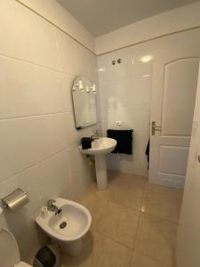 Kúpeľňa v ubytovaní APARTAMENTO PUERTITO DE GUIMAR TEO