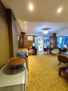 A seating area at HOTEL EURO DIAMOND