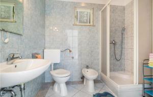 Kúpeľňa v ubytovaní Holiday Home Baric Draga Ii