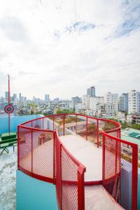 Bazén v ubytování Alibaba Hotel by THG nebo v jeho okolí