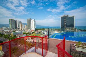 Bazén v ubytování Alibaba Hotel by THG nebo v jeho okolí