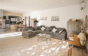 Imagen de la galería de Stunning Home In Fayence With Private Swimming Pool, Can Be Inside Or Outside, en Fayence
