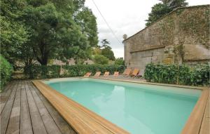 Πισίνα στο ή κοντά στο 4 Bedroom Beautiful Home In St Germain