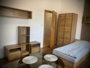 Łóżko lub łóżka w pokoju w obiekcie Hostel Sportowa