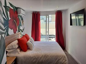 LEVANTE SUITES客房内的一张或多张床位