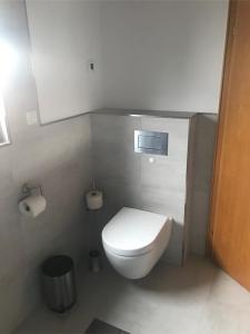 Phòng tắm tại Für Pendler und Monteure oder Ferienwohnung zum Erholen