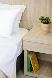 Posteľ alebo postele v izbe v ubytovaní Yiannis Apartments