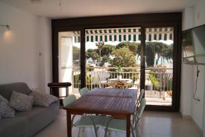 A balcony or terrace at BEACH PARADISE
