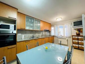 Kuchnia lub aneks kuchenny w obiekcie Casa Aurea