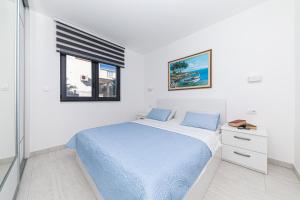 Posteľ alebo postele v izbe v ubytovaní Luxury apartment Pia with swimming pool and grill