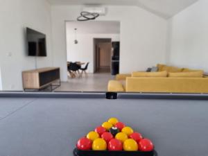 TV a/nebo společenská místnost v ubytování Villa Oasis - pool villa in heart of Istria