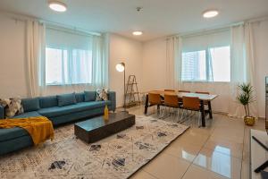 Fotografie z fotogalerie ubytování Amazing 2 Bedroom in Marina with free Parking v Dubaji