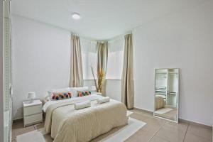 Fotografie z fotogalerie ubytování Amazing 2 Bedroom in Marina with free Parking v Dubaji