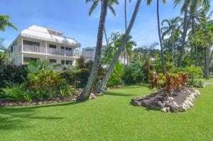 Gallery image of Seascape Holidays - Tropical Reef Apartments in Port Douglas