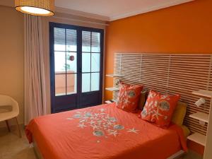 Łóżko lub łóżka w pokoju w obiekcie Infinity Apartment