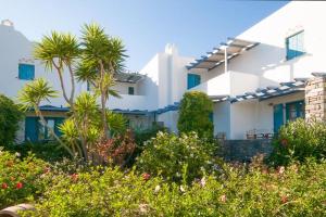 Gallery image of Nissiotiko Studios & Apartments in Drios +57 photos